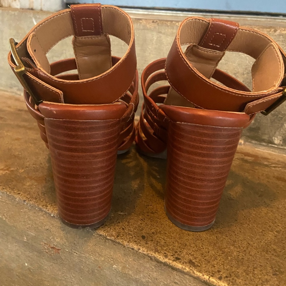 Vionic Tan Leather Strappy block heel Sandals - Picture 8 of 9